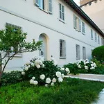 Au Petit Jardin